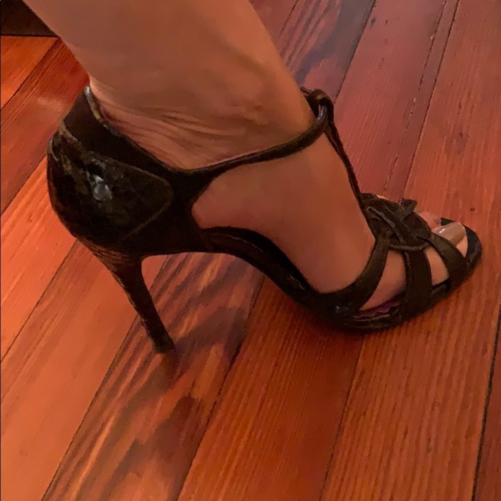BCBG Maxazria size 7